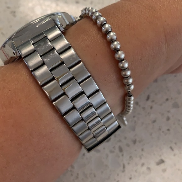 Beautiful Fossil Silver Watch - Picture 2 of 6